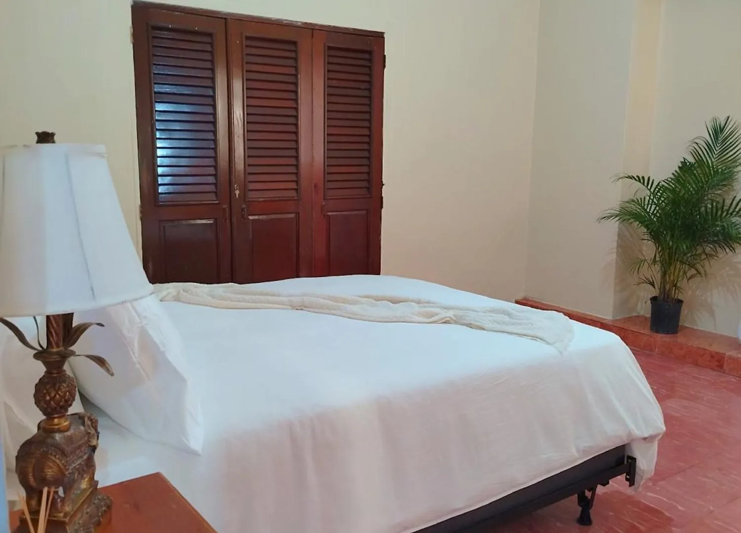 Colonial City 3 Bedroom 3 Bath Apartment, Huge Balcony And Great View Santo Domingo Apartment