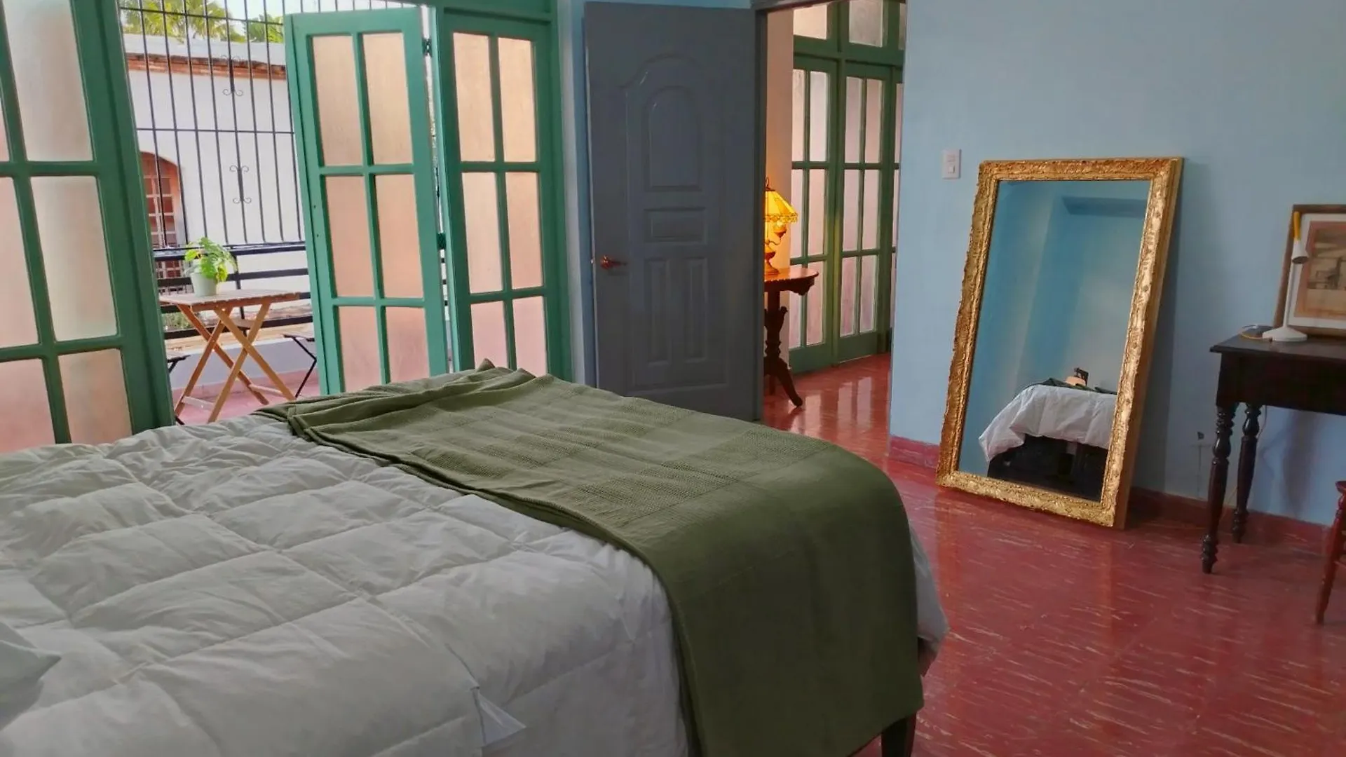 Colonial City 3 Bedroom 3 Bath Apartment, Huge Balcony And Great View Santo Domingo Apartment